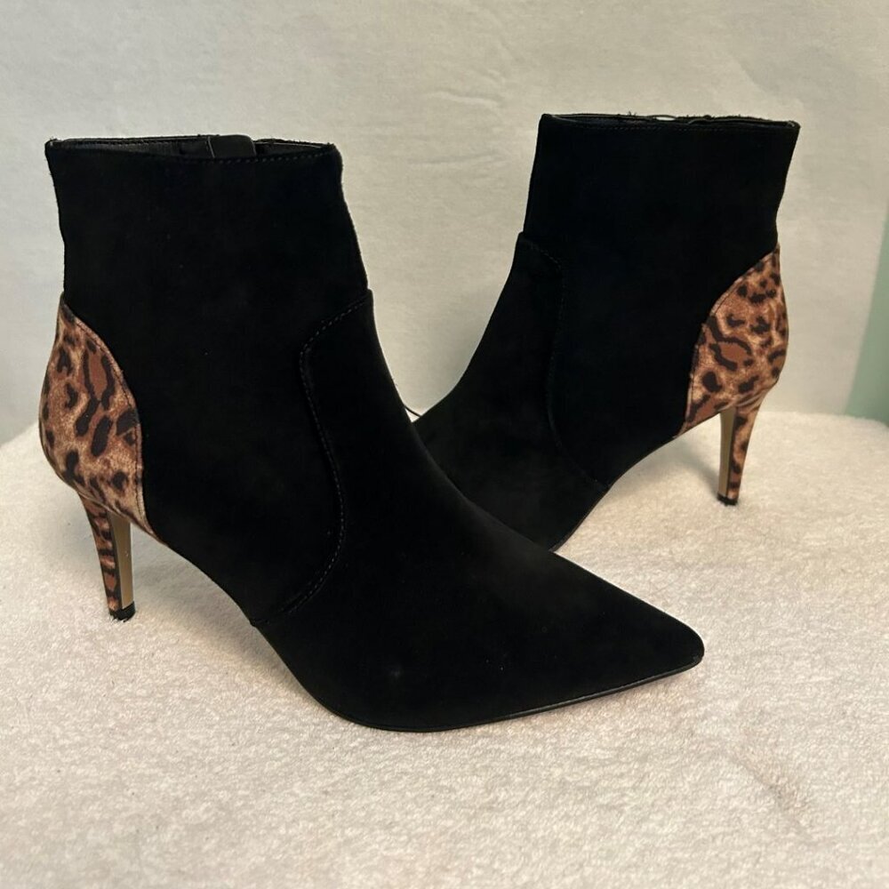 NWOB Violet & Red Quintin Black and Leopard Print Suede Heeled Booties 8.5 - Picture 8 of 14